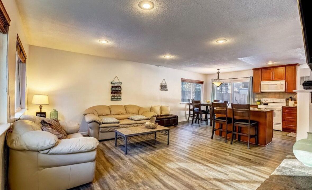 Photo of Livingroom in Al Tahoe