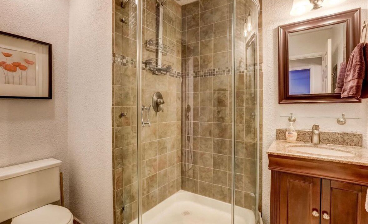 Photo of Bathroom in Al Tahoe