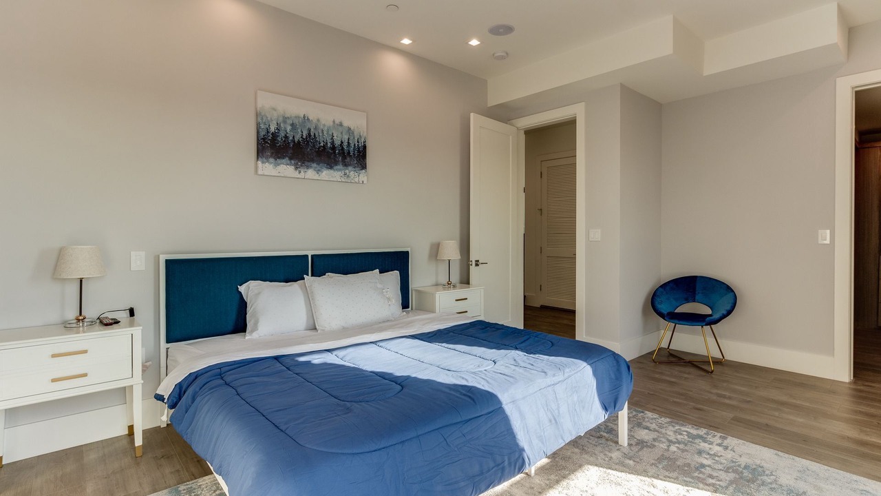 Photo of Bedroom in Mid City