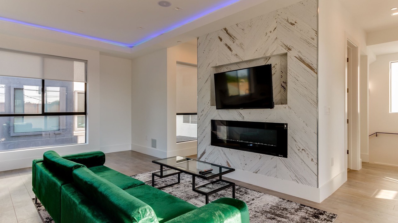 Photo of Livingroom in Mid City