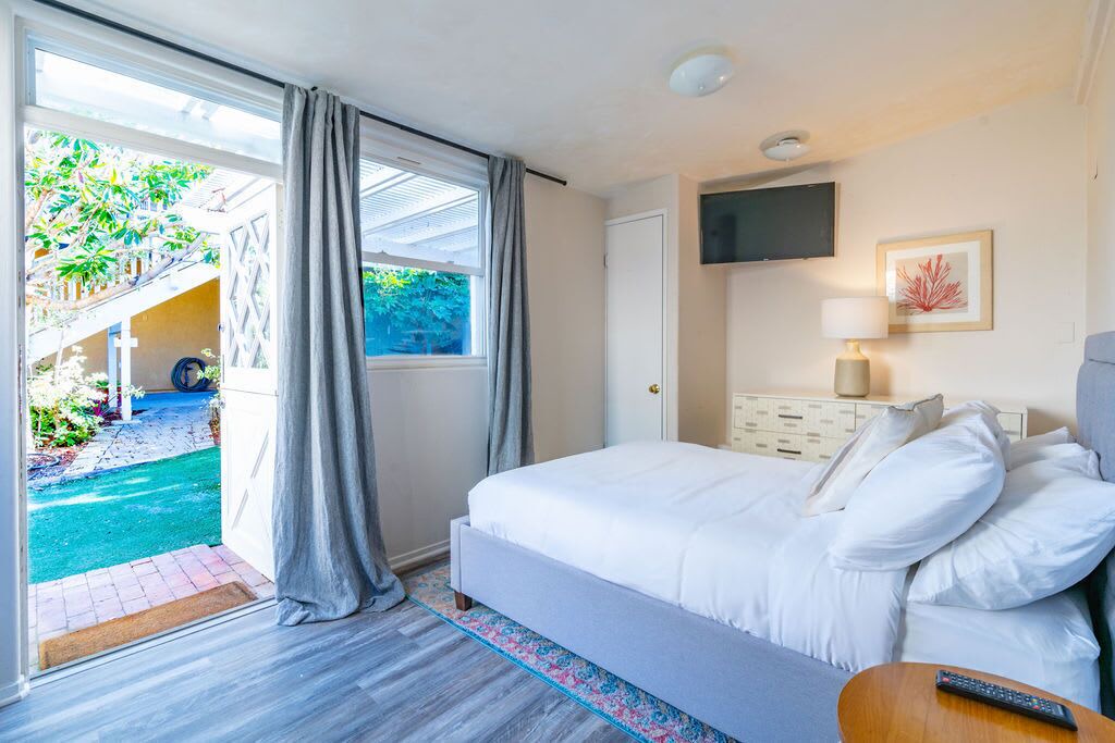 Photo of Bedroom in Village of La Jolla