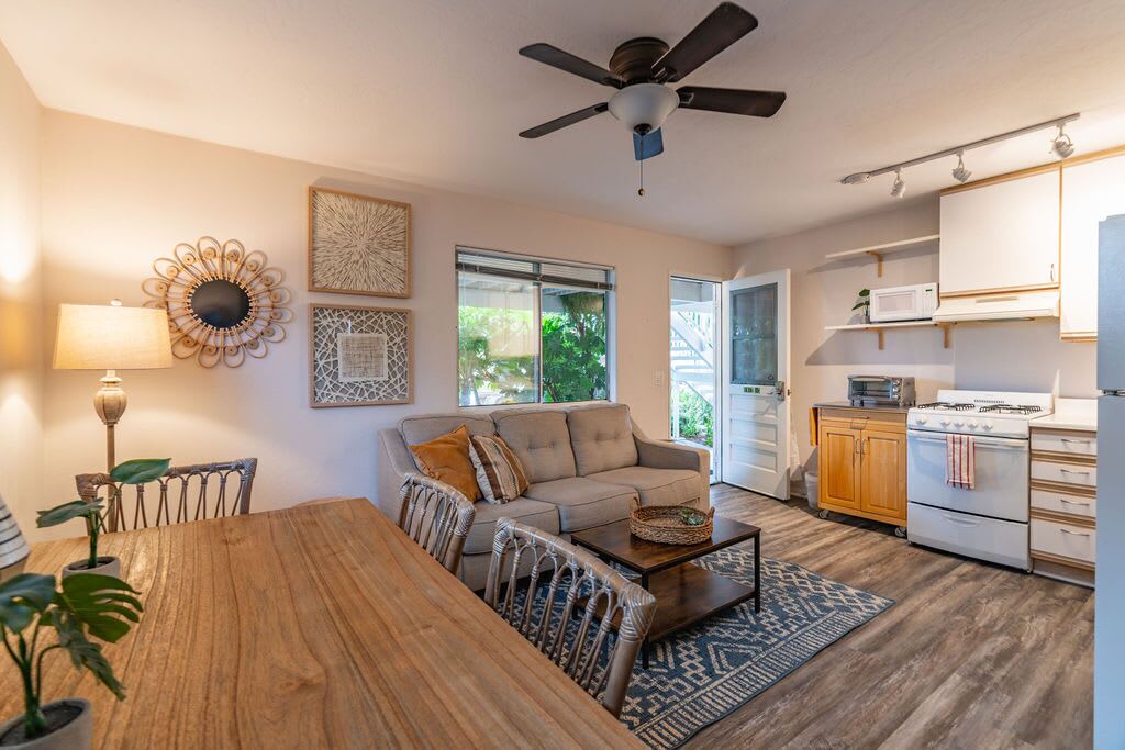 Photo of Livingroom in Village of La Jolla