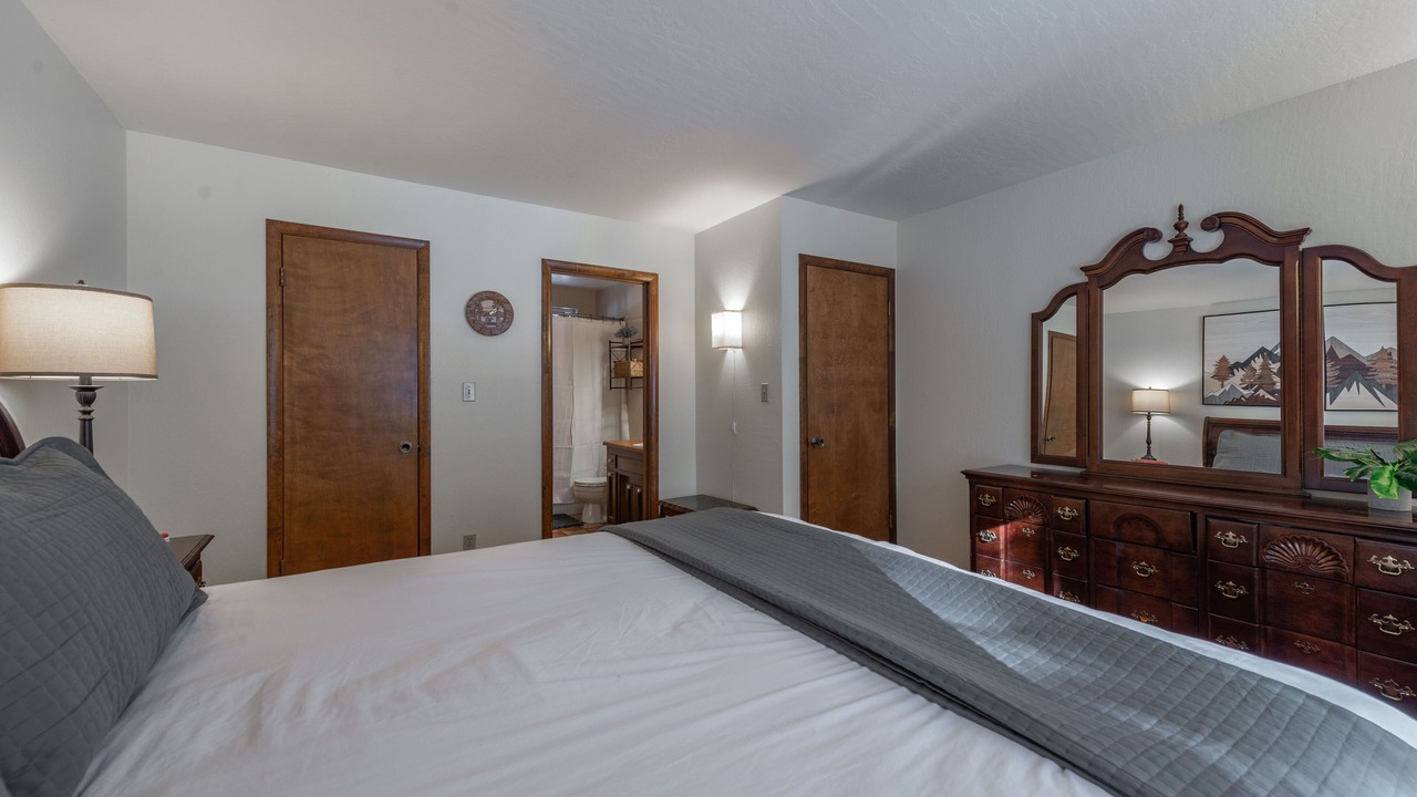 Photo of Bedroom in Ponderosa Palisades