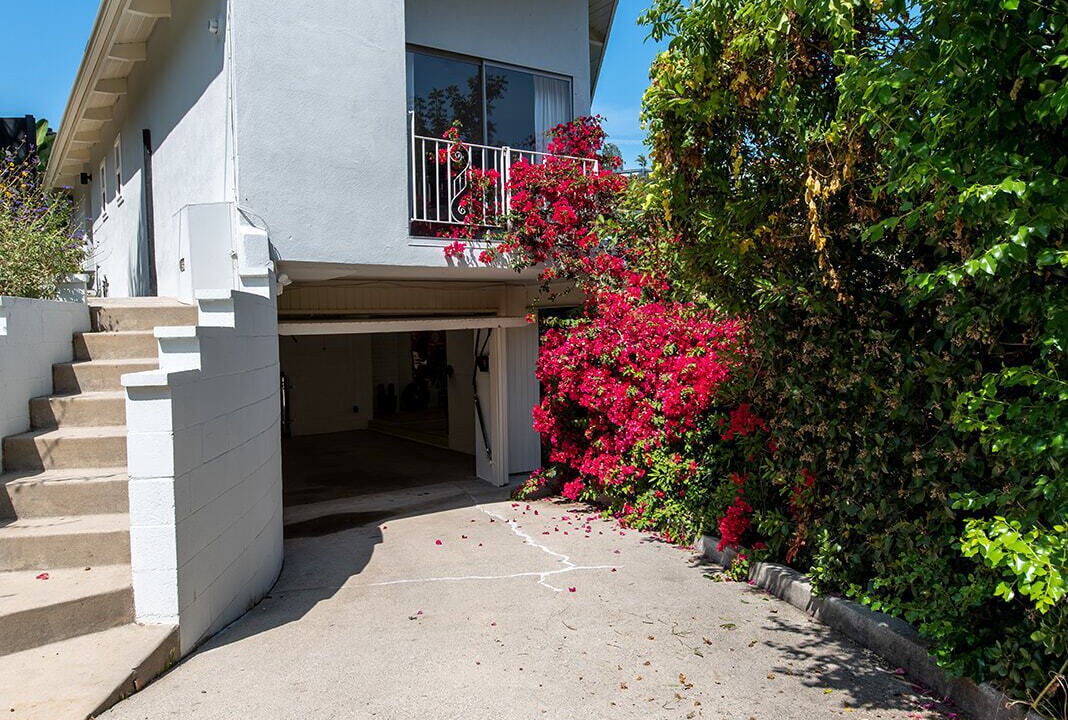 Photo of Outdoor in Hollywood Hills West