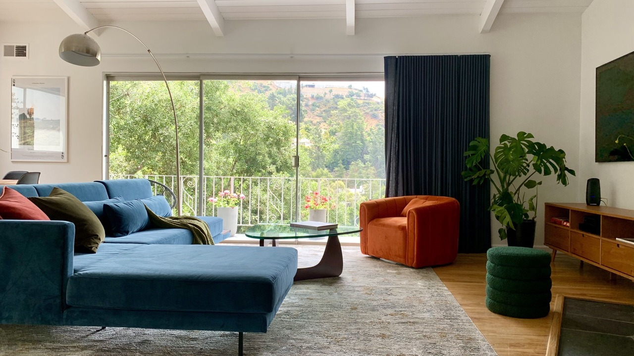 Photo of Livingroom in Hollywood Hills West