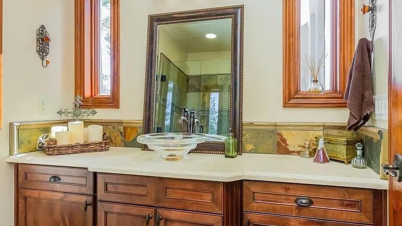 Photo of Bathroom in Sierra Cedars