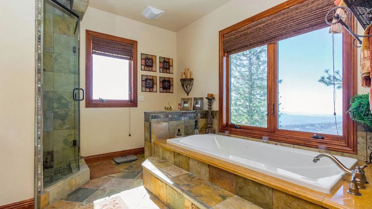 Photo of Bathroom in Sierra Cedars