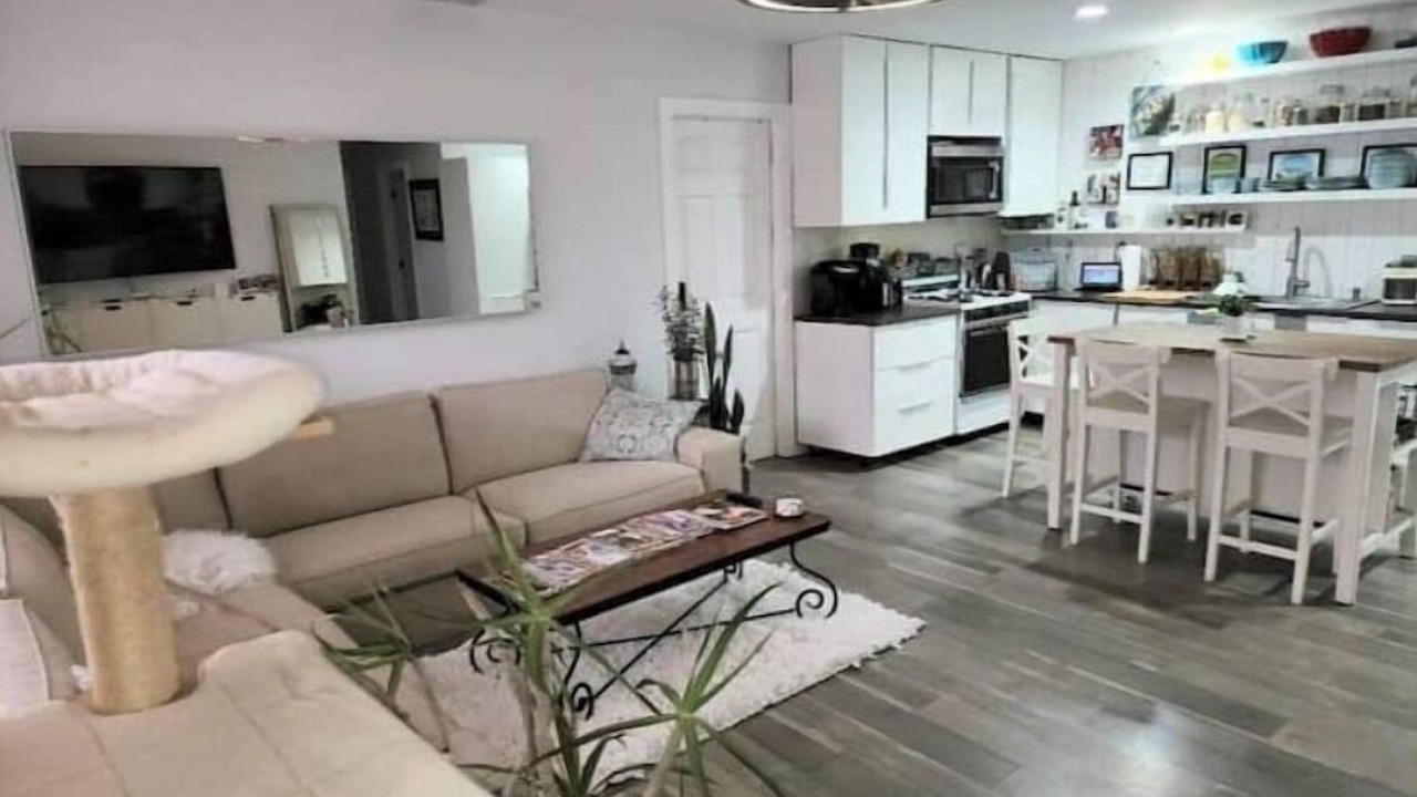 Photo of Livingroom in North Clairemont