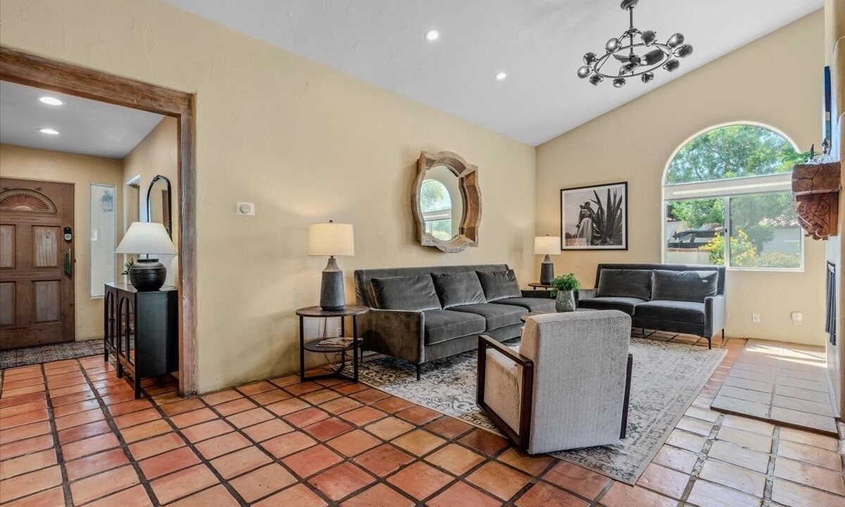 Photo of Livingroom in Desert Club Estates