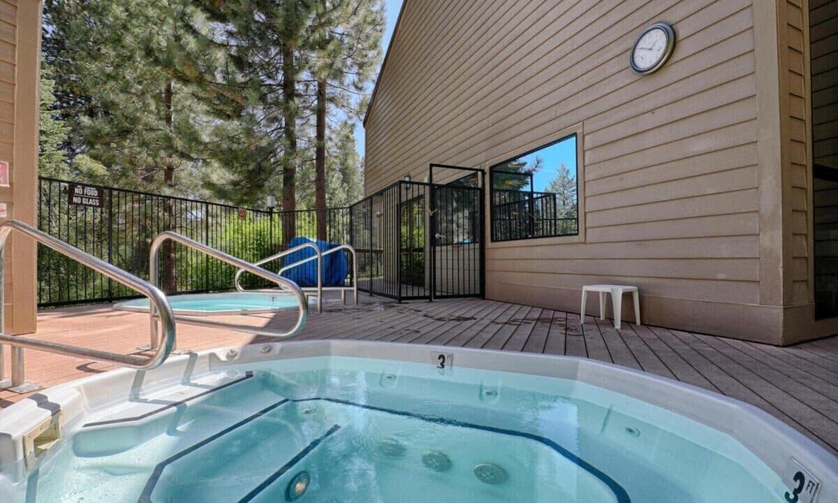 Photo of Outdoor in Carnelian Woods