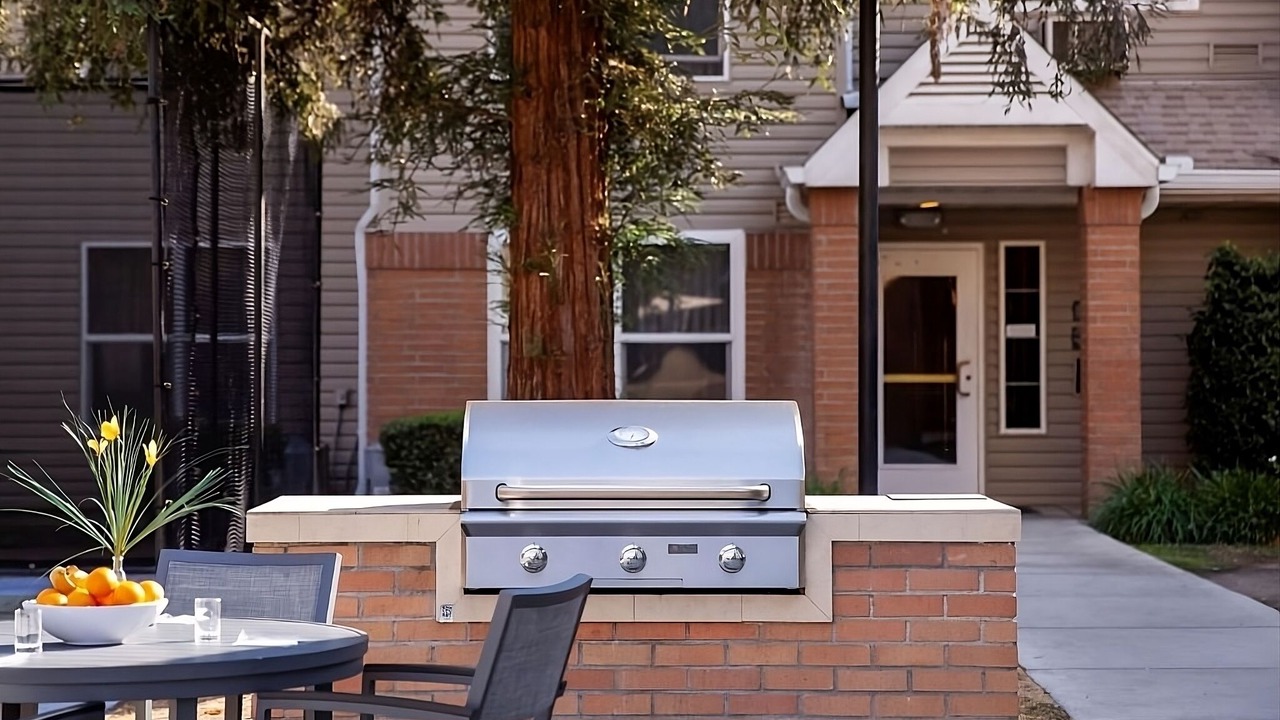 Photo of Outdoor in Raisin
