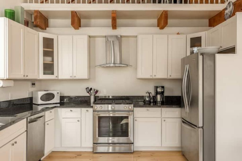 Photo of Kitchen in Alta Sierra