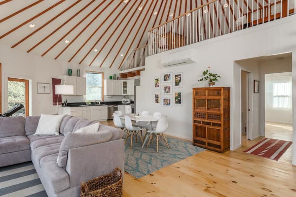 Photo of Livingroom in Alta Sierra