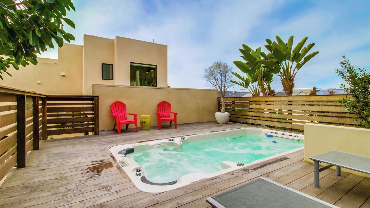 Photo of Patio Balcony in Sunset Cliffs