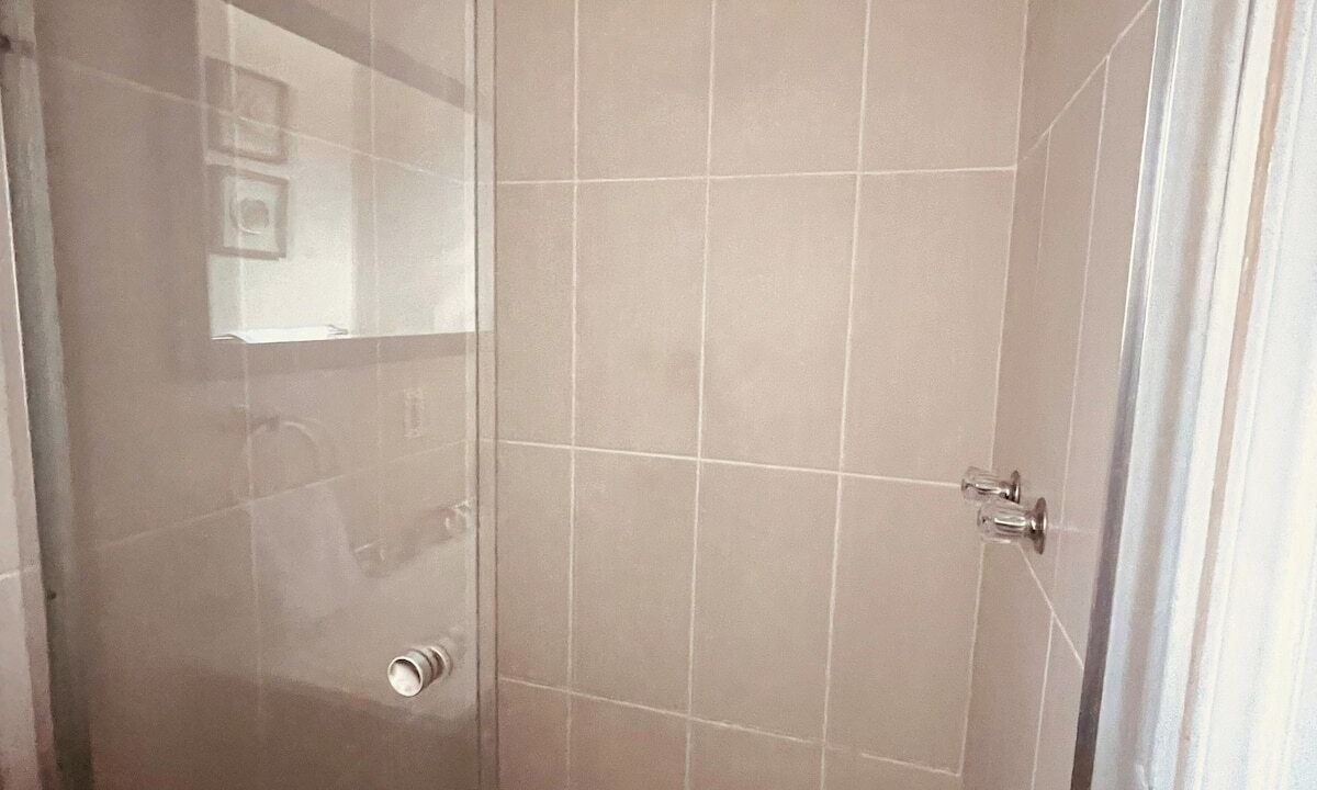 Photo of Bathroom in Pico-Union