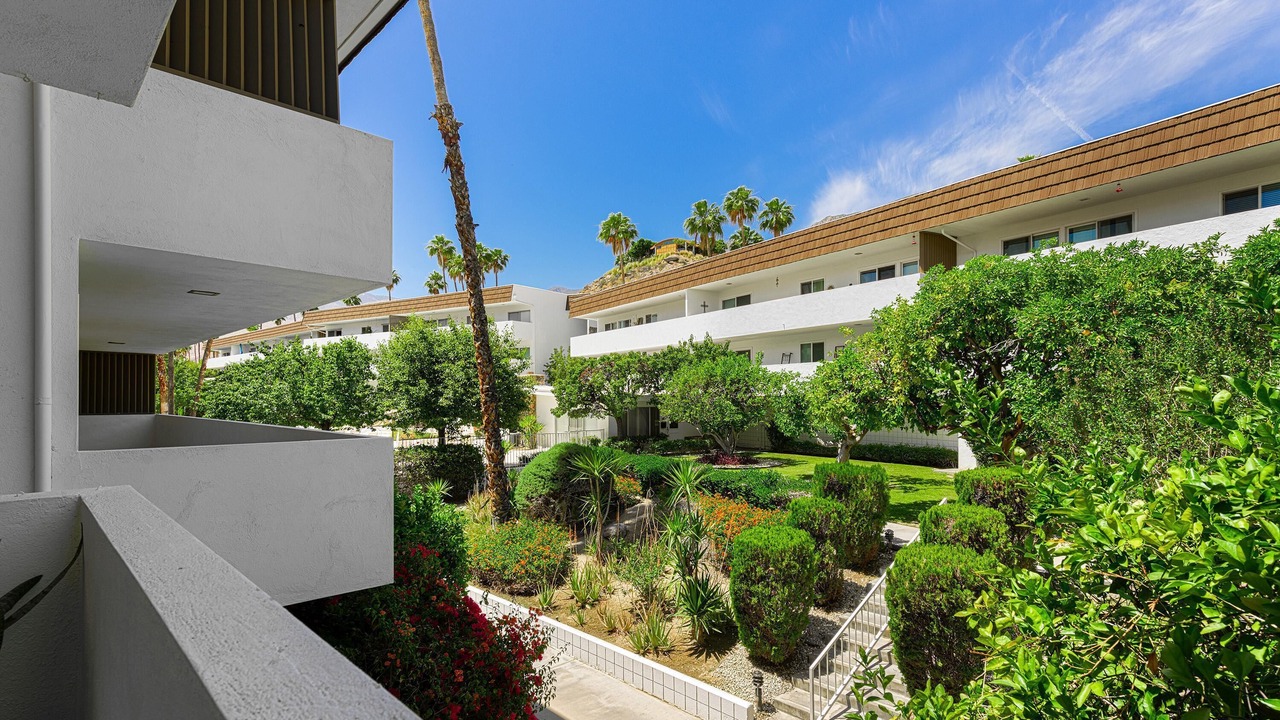 Photo of Patio Balcony in Canyon Corridor