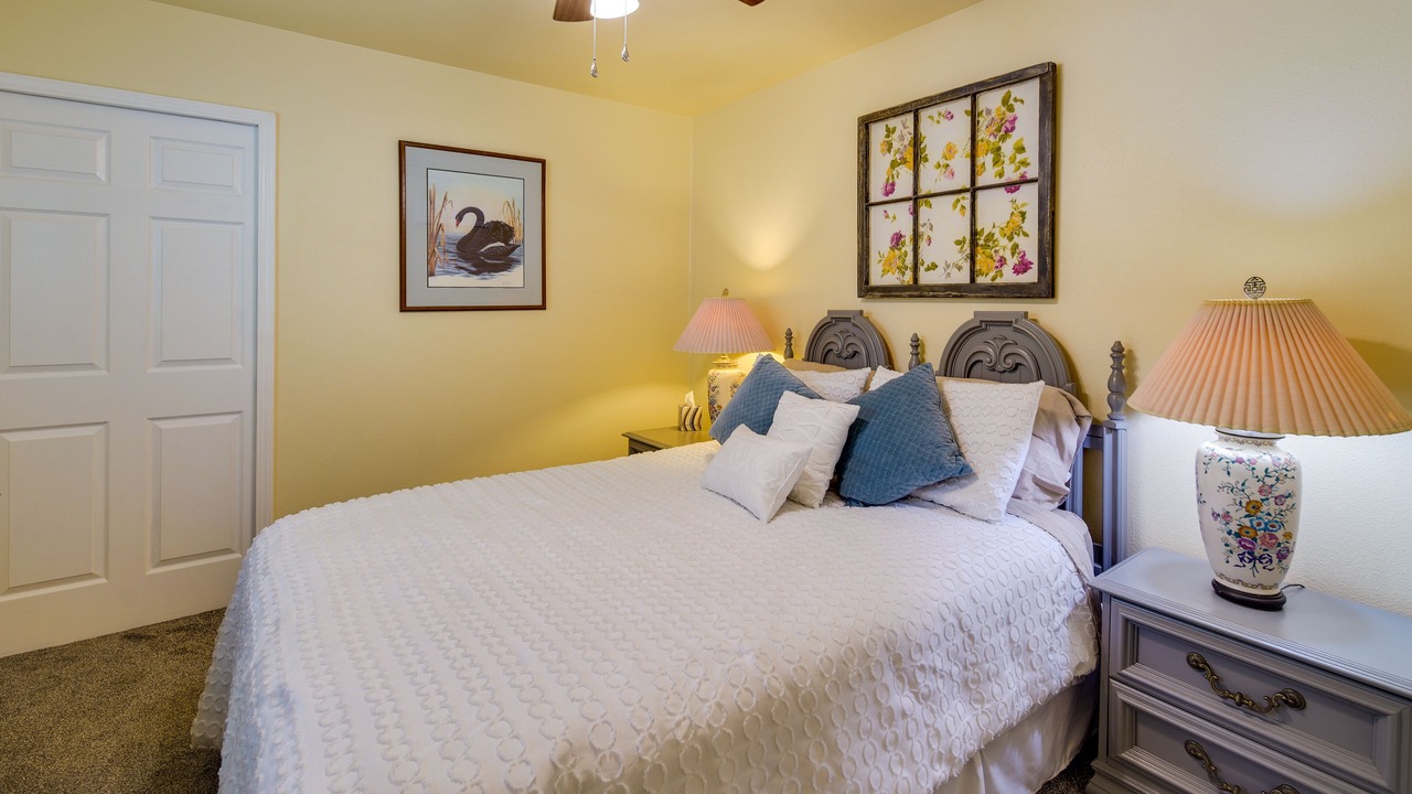 Photo of Bedroom in Shasta Lake