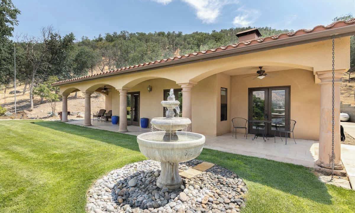 Photo of Outdoor in Springville