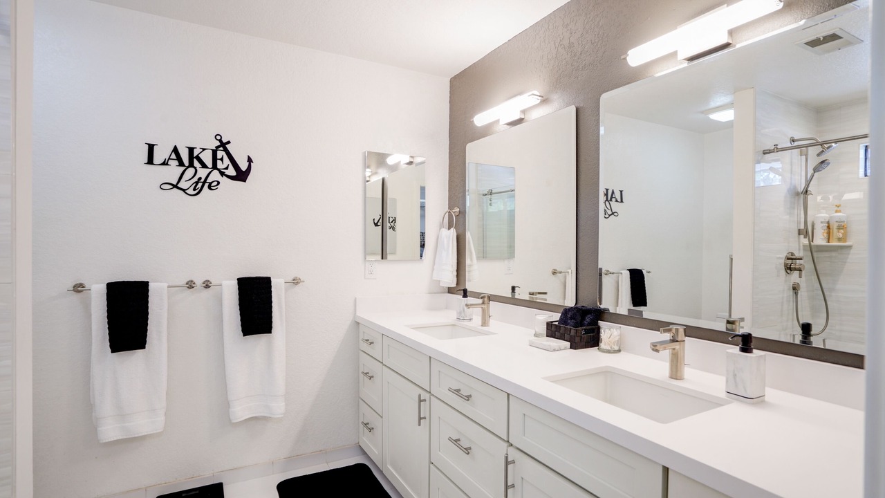 Photo of Bathroom in Upper Lake
