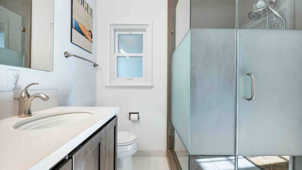 Photo of Bathroom in Thousand Oaks