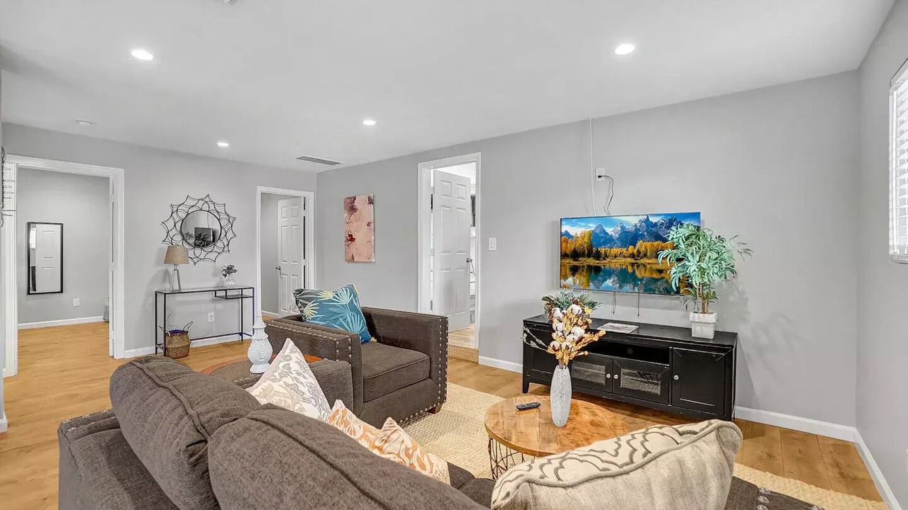Photo of Livingroom in Fullerton