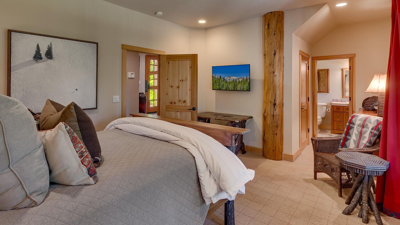 Photo of Bedroom in Olympic Valley
