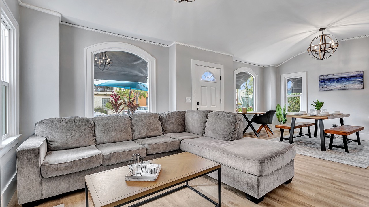 Photo of Livingroom in Belmont Shore