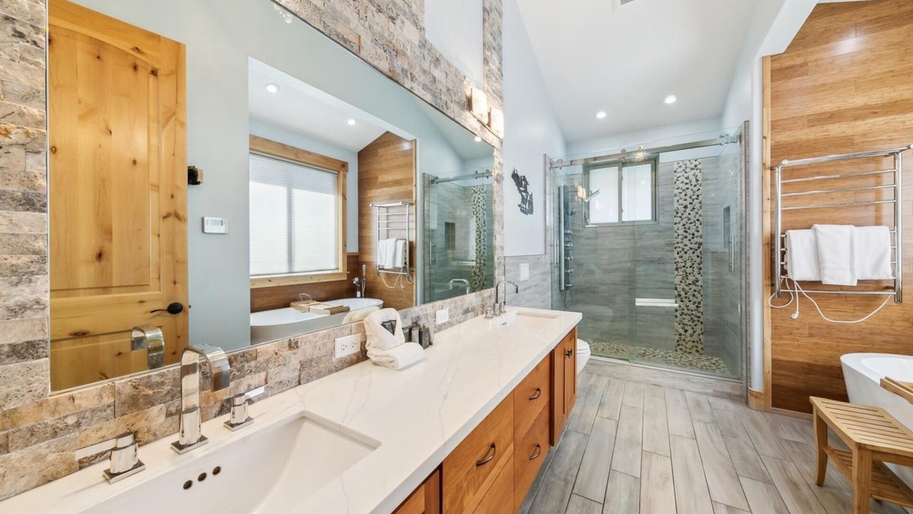 Photo of Bathroom in Mountain View Estates