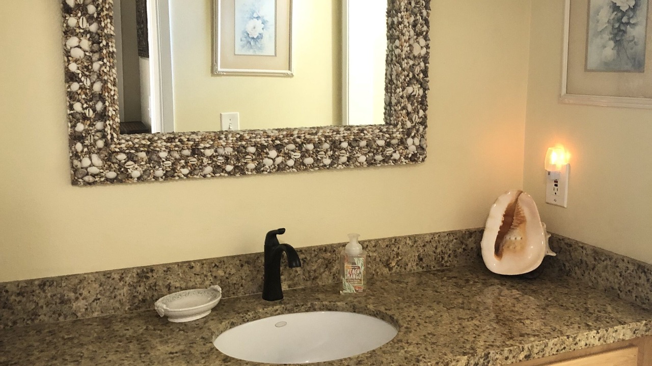 Photo of Bathroom in Carpinteria