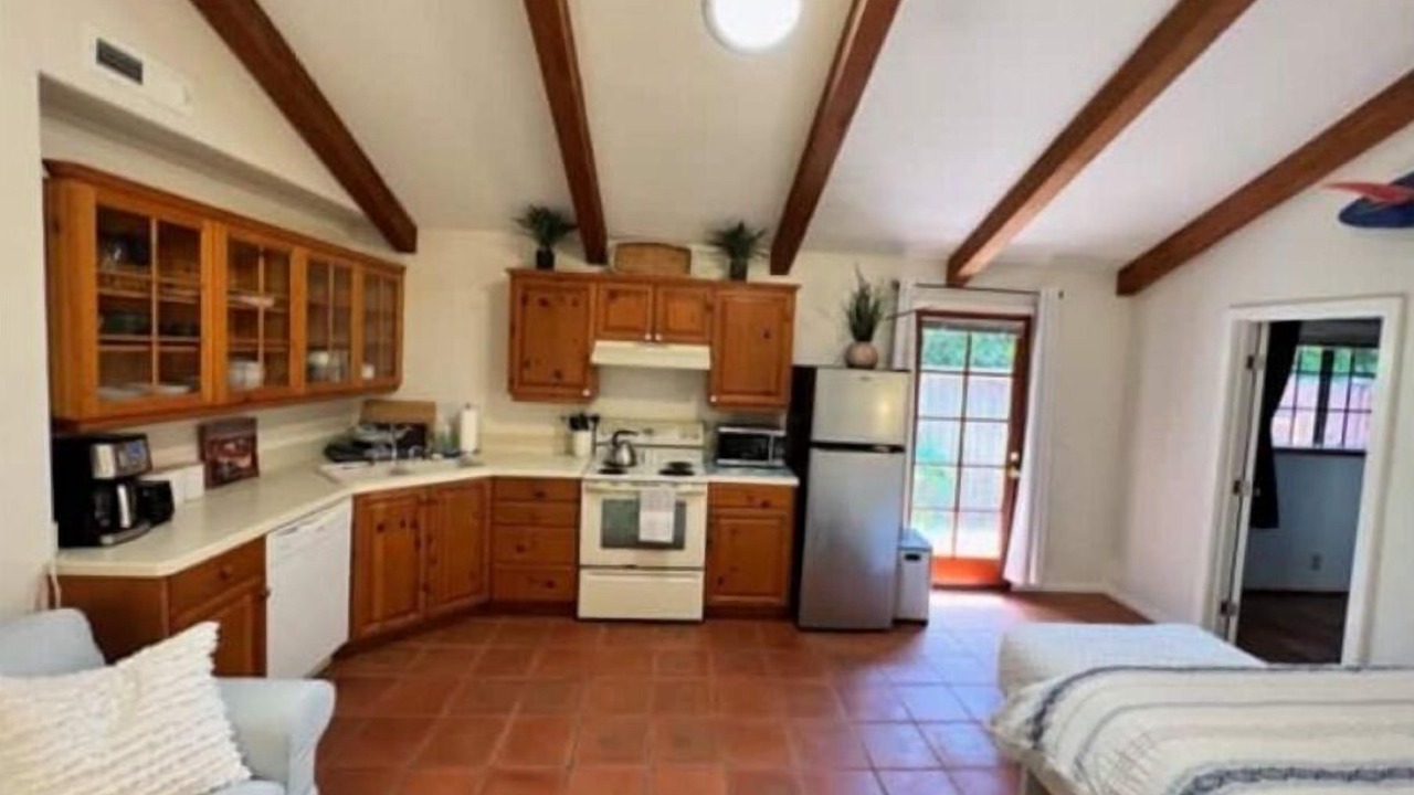 Photo of Bedroom in Alta Mesa