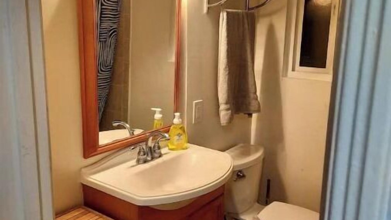 Photo of Bathroom in San Fernando