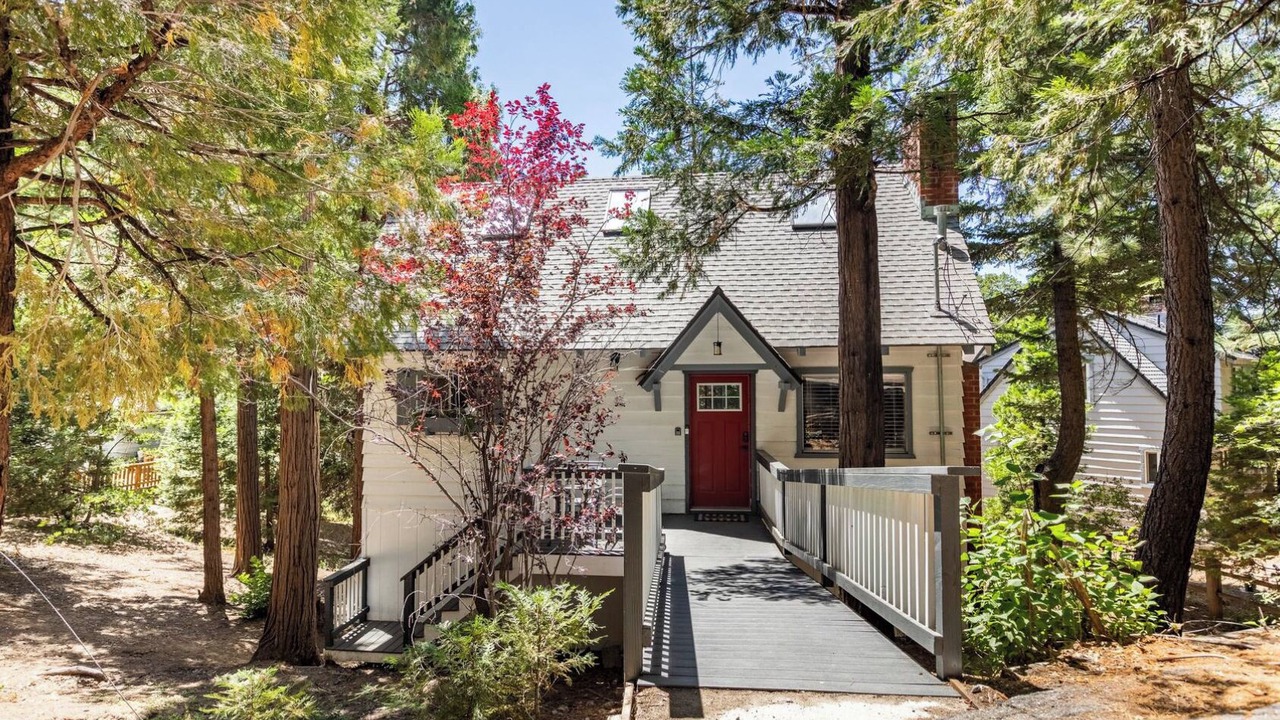 Photo of Outdoor in Cedar Glen