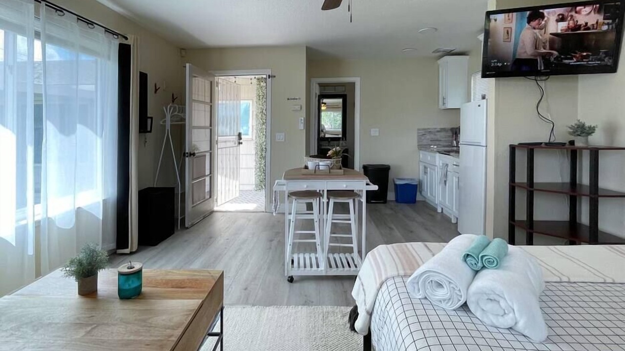 Photo of Bedroom in Arden-Arcade