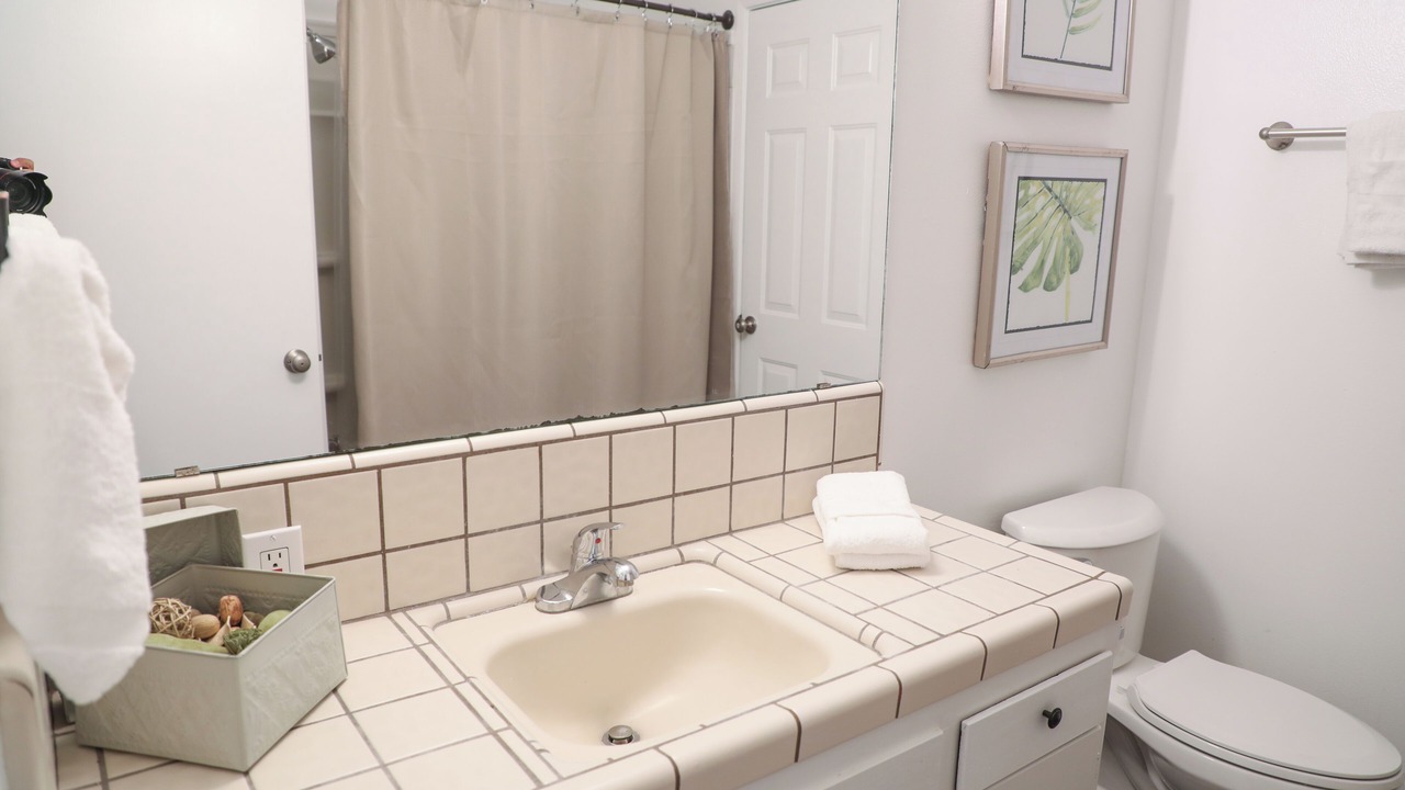 Photo of Bathroom in Raisin