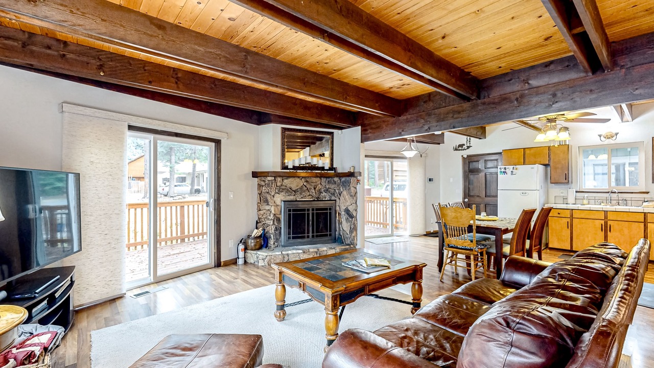 Photo of Livingroom in Montgomery Estates
