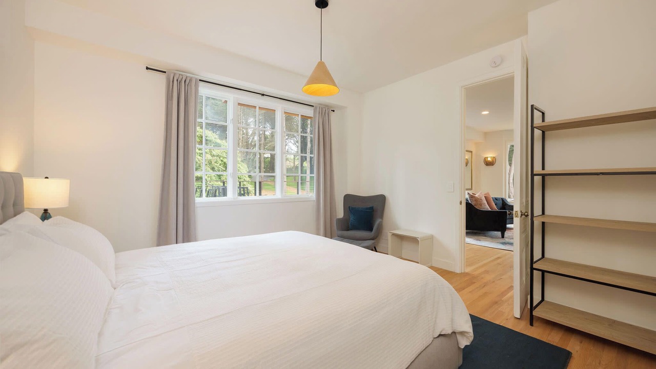 Photo of Bedroom in Montara