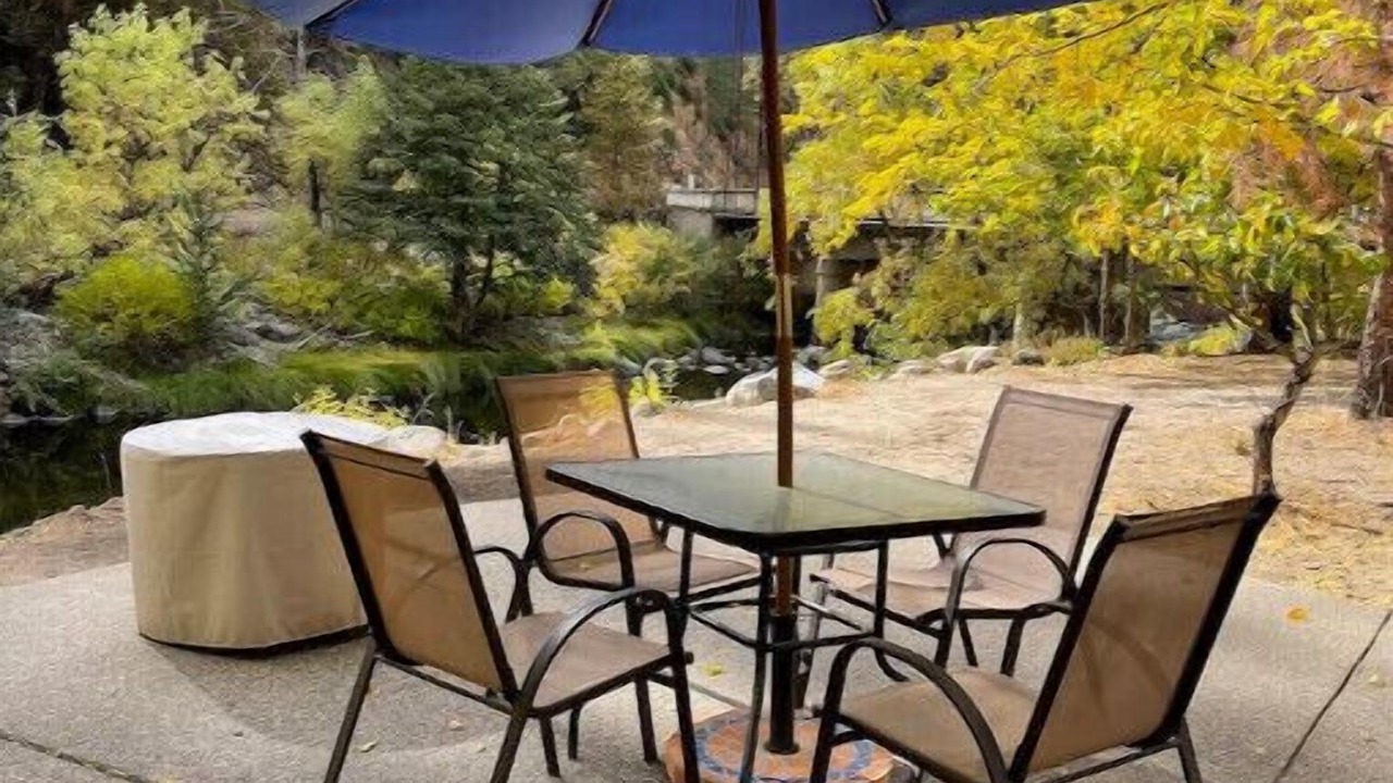 Photo of Outdoor in El Portal