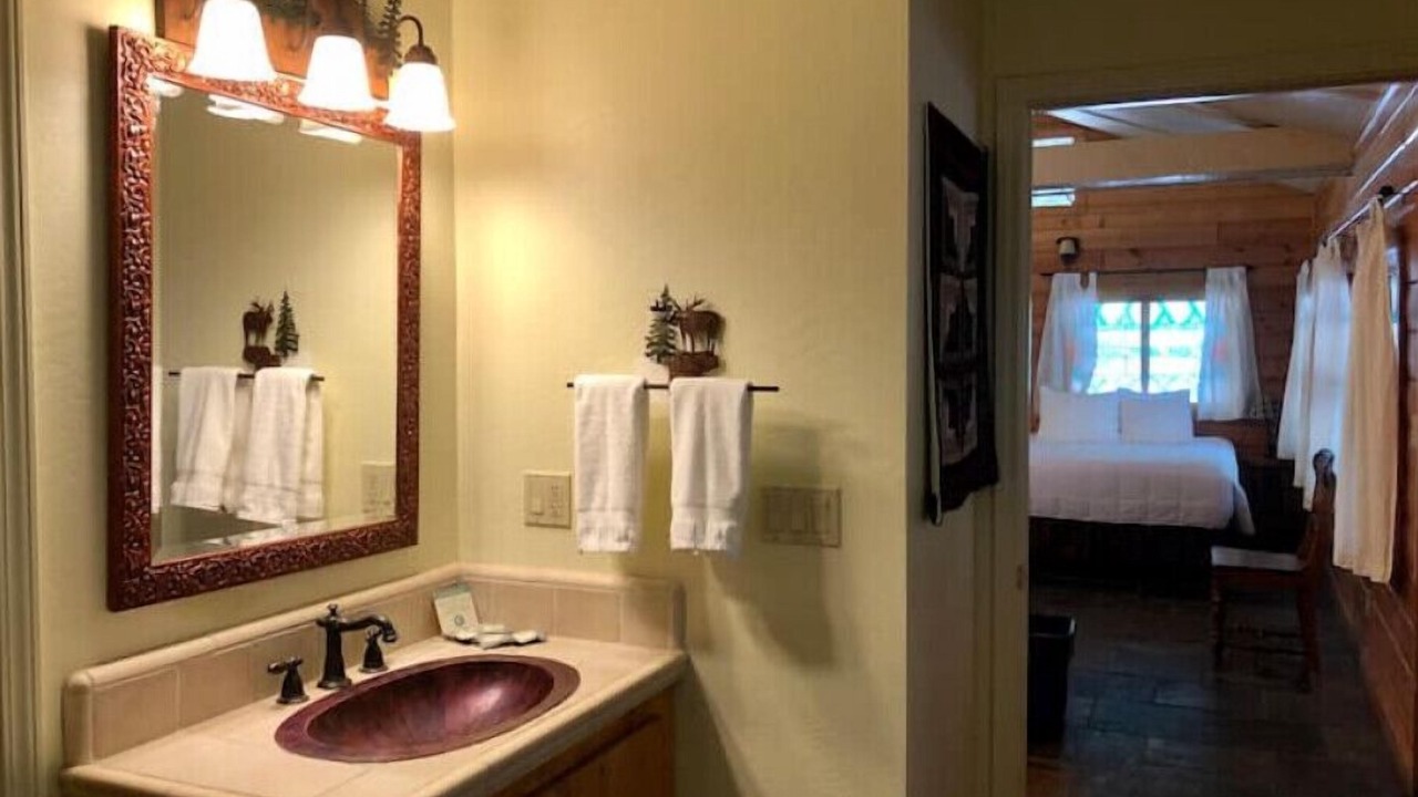 Photo of Bedroom in El Portal