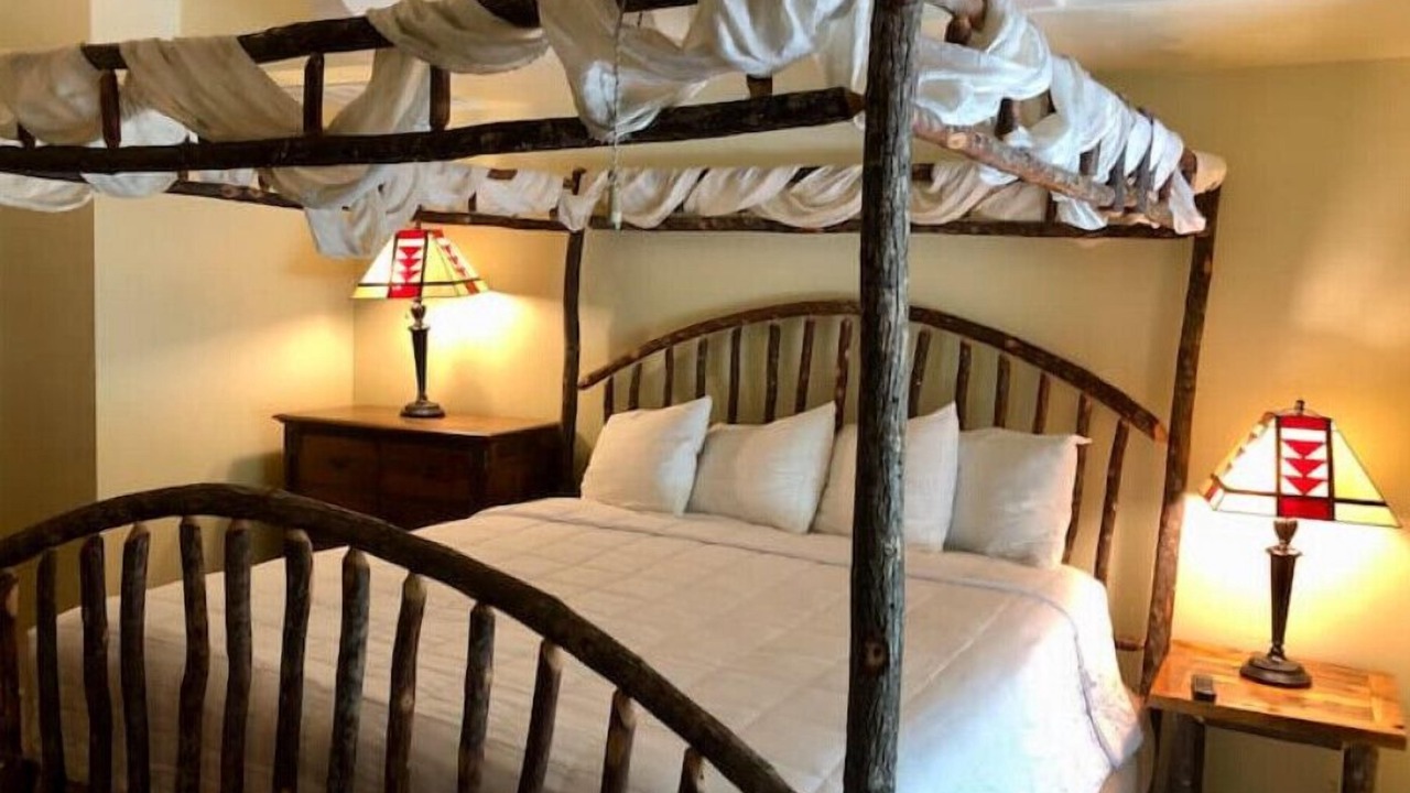 Photo of Bedroom in El Portal