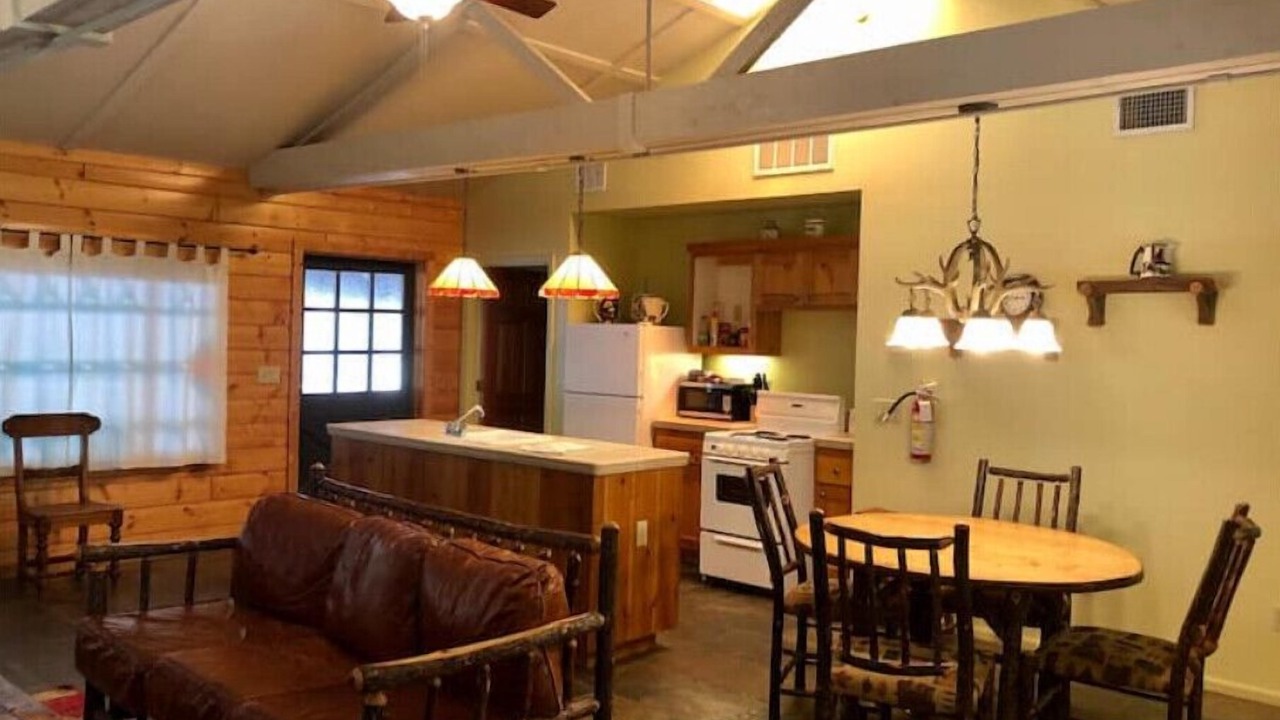 Photo of Livingroom in El Portal