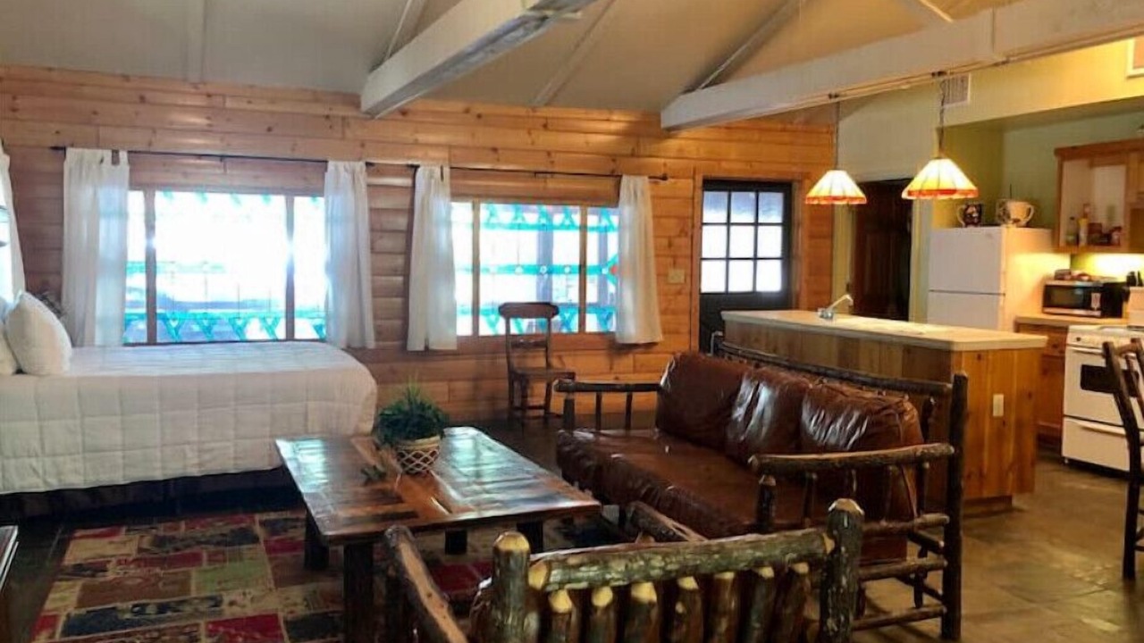 Photo of Livingroom in El Portal