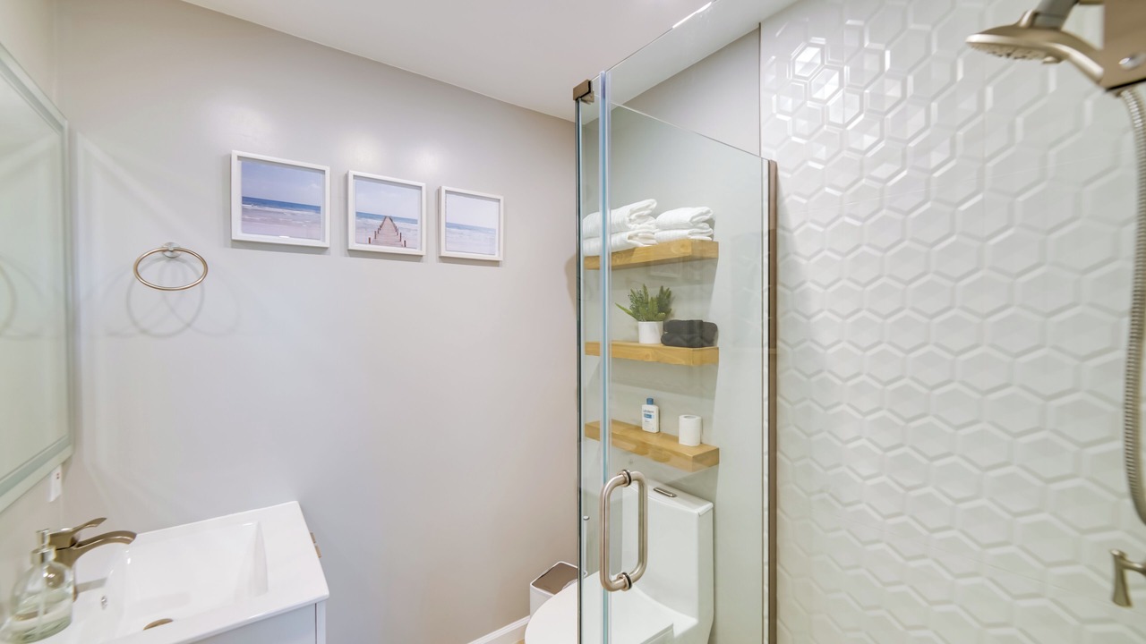 Photo of Bathroom in North Lakeport