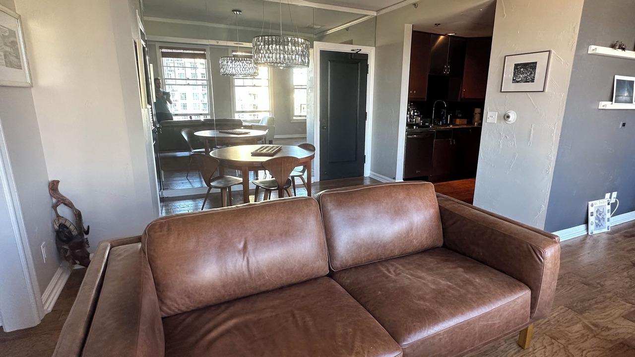 Photo of Livingroom in Cortez Hill
