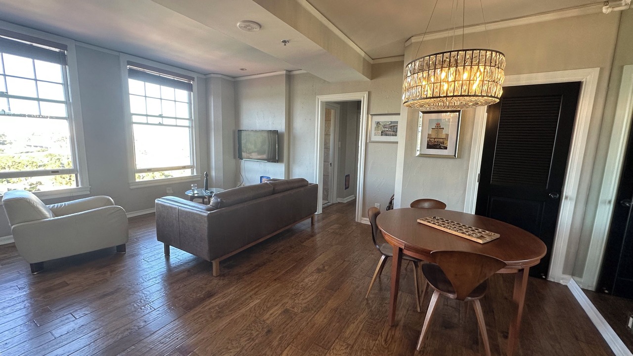 Photo of Livingroom in Cortez Hill