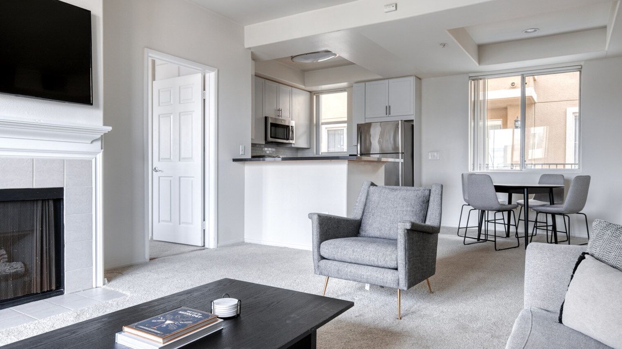 Photo of Livingroom in West Los Angeles