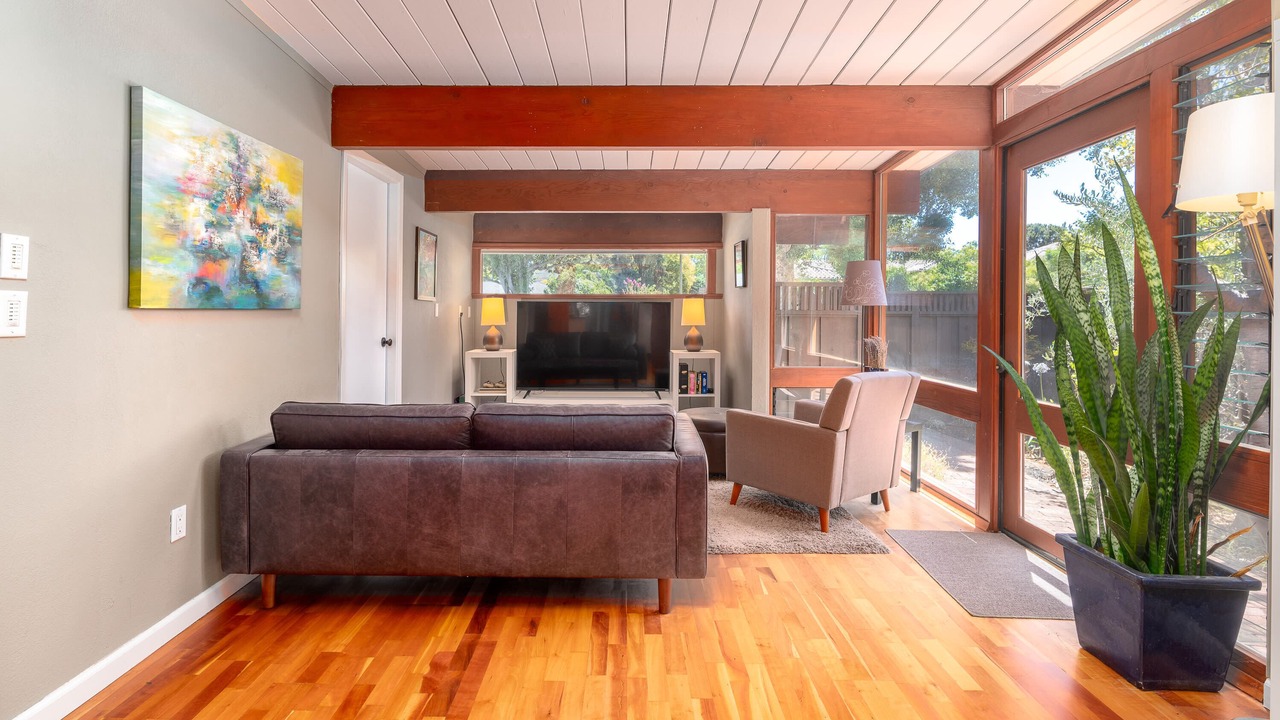 Photo of Bedroom in Midtown