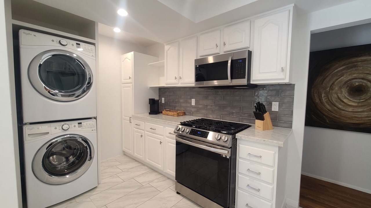 Photo of Kitchen in Canoga Park