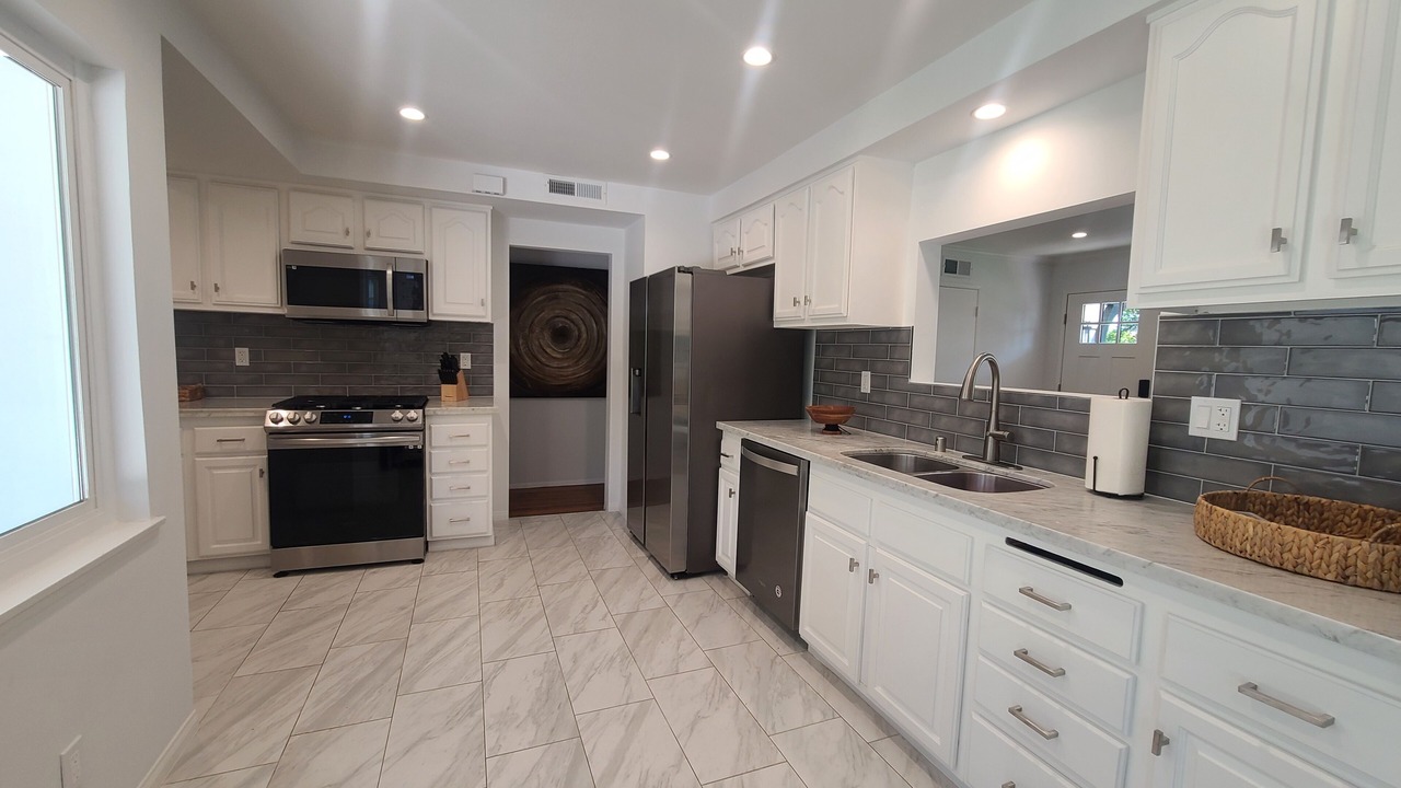 Photo of Kitchen in Canoga Park