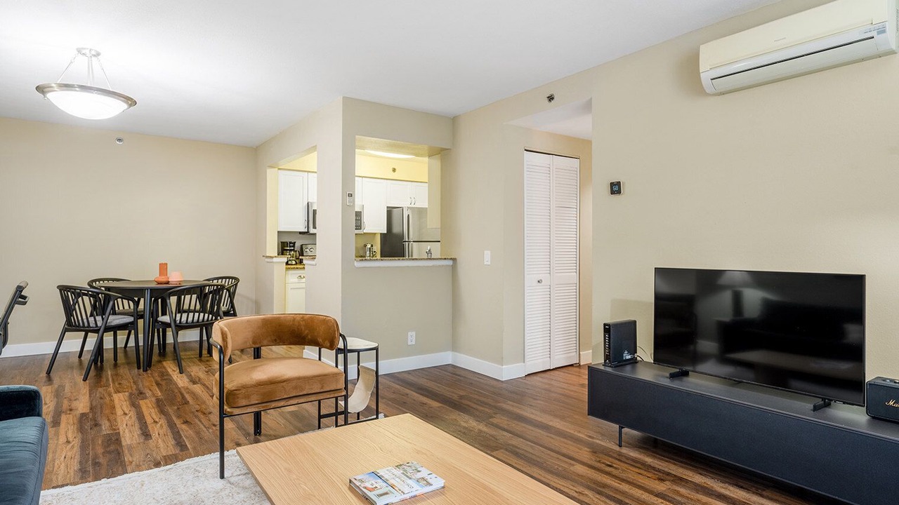 Photo of Livingroom in Cupertino