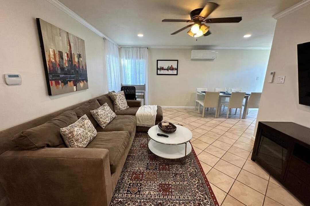 Photo of Livingroom in Downey